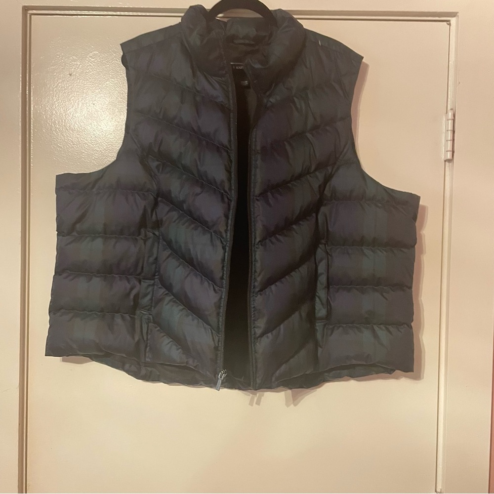 Lands End down  quilt puffer vest in plaid  Zipper in front and two side pockets